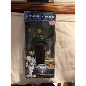 Vintage Star Trek First Contact Collector Series Edition CMDR William T. Riker